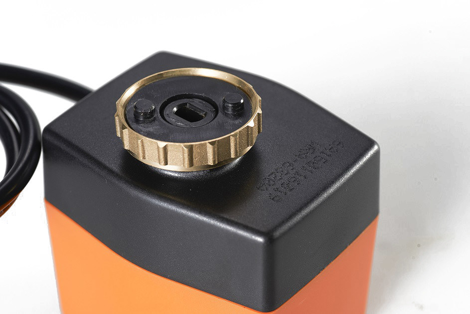 冷やされた水のための電気作動させた3つの方法球弁のステンレス鋼